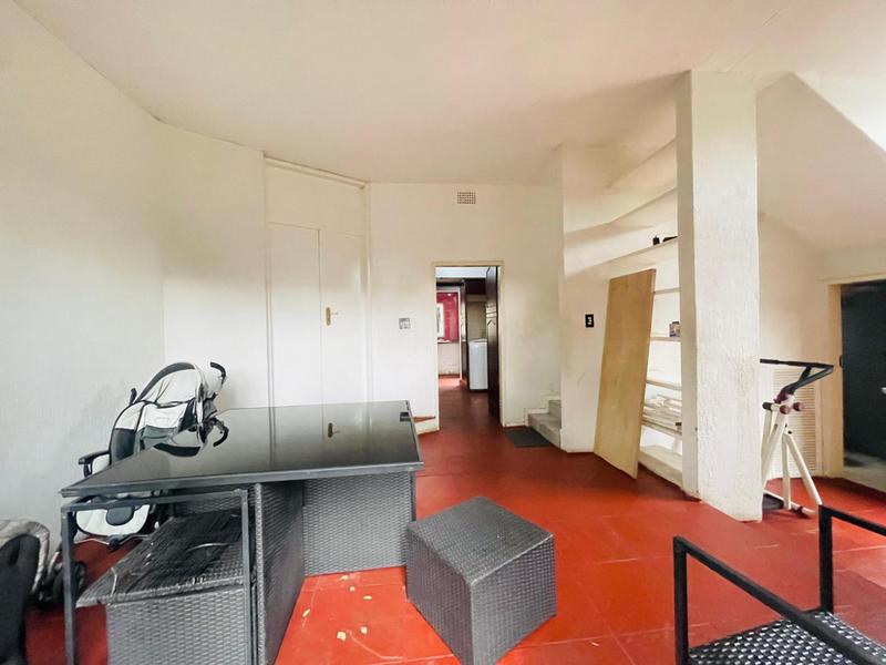 9 Bedroom Property for Sale in Orange Grove Gauteng