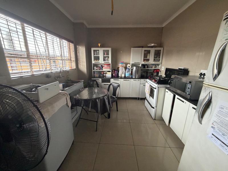 4 Bedroom Property for Sale in Laudium Gauteng
