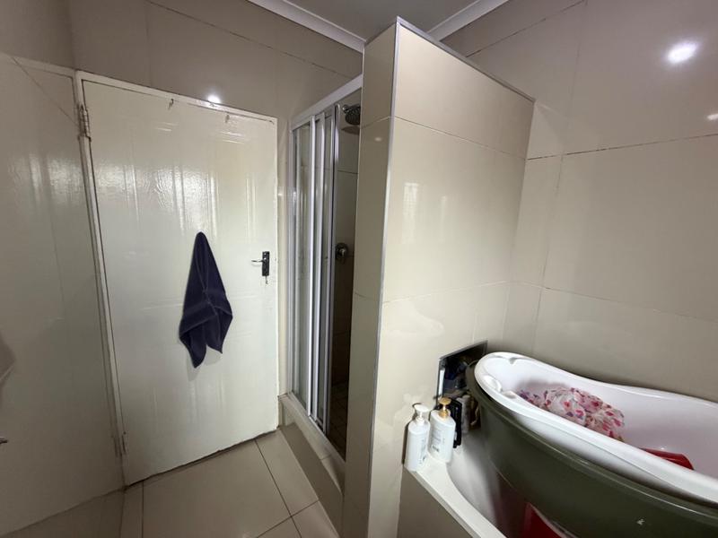 4 Bedroom Property for Sale in Laudium Gauteng