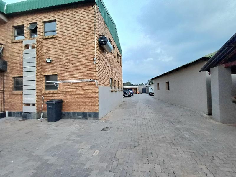 To Let 2 Bedroom Property for Rent in Raslouw Gauteng