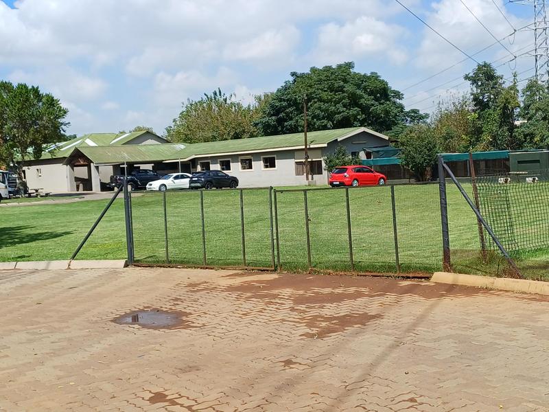 To Let 2 Bedroom Property for Rent in Raslouw Gauteng