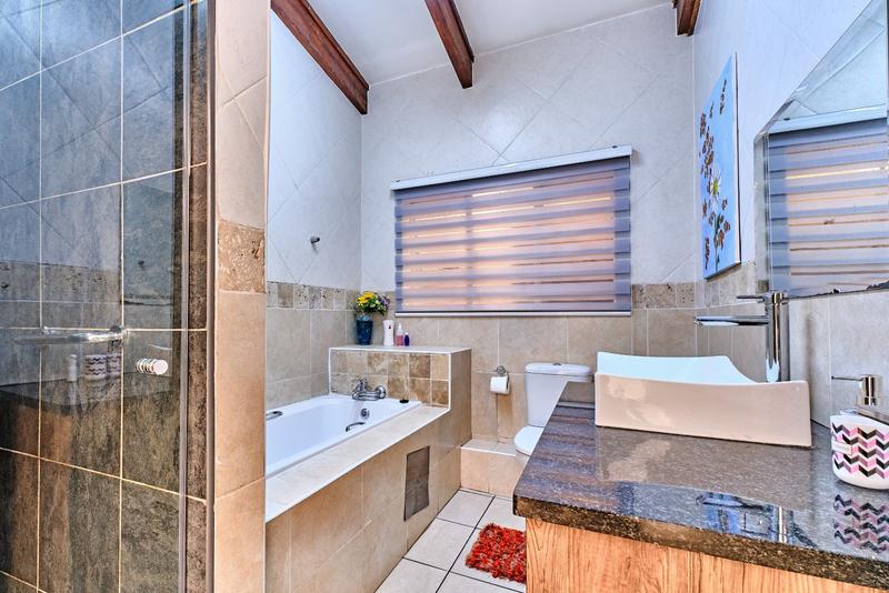 To Let 5 Bedroom Property for Rent in Rivonia Gauteng
