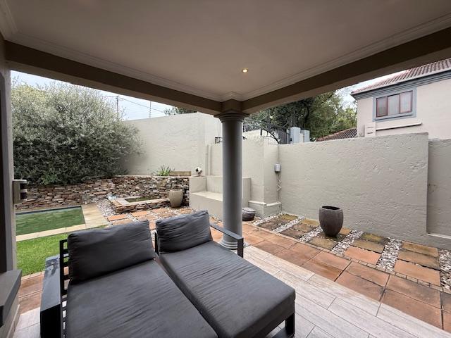 To Let 3 Bedroom Property for Rent in Bryanston Gauteng