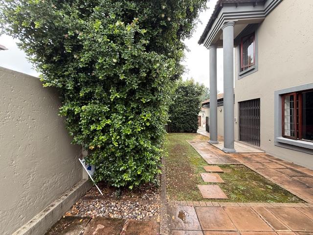 To Let 3 Bedroom Property for Rent in Bryanston Gauteng