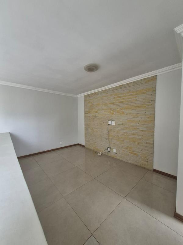 To Let 5 Bedroom Property for Rent in Eldo Ridge Estate Gauteng