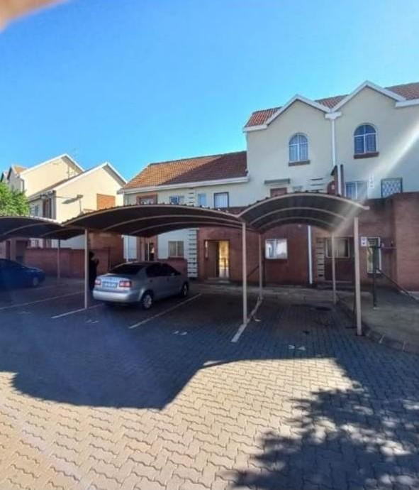 2 Bedroom Property for Sale in The Orchards Gauteng