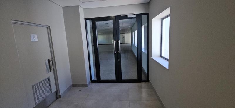 To Let Commercial Property for Rent in Vorna Valley Gauteng