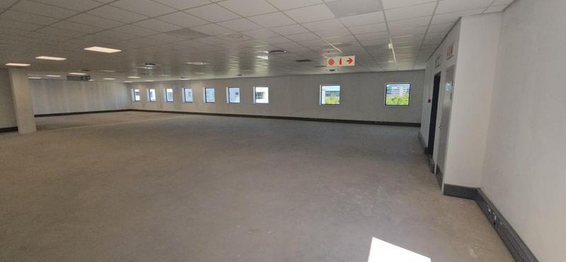 To Let Commercial Property for Rent in Vorna Valley Gauteng
