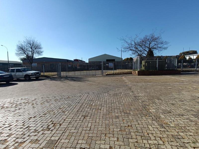 To Let Commercial Property for Rent in Robertville Gauteng
