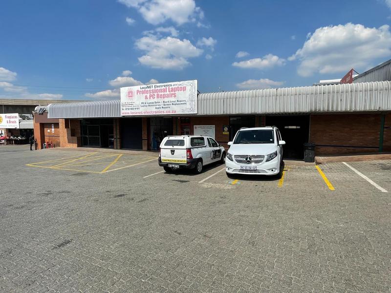 To Let Commercial Property for Rent in Die Hoewes Gauteng