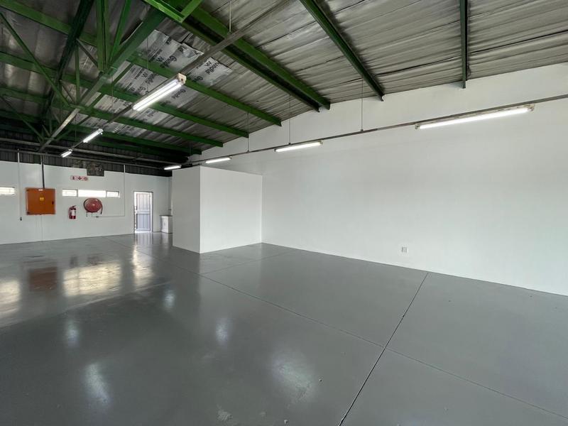 To Let Commercial Property for Rent in Die Hoewes Gauteng