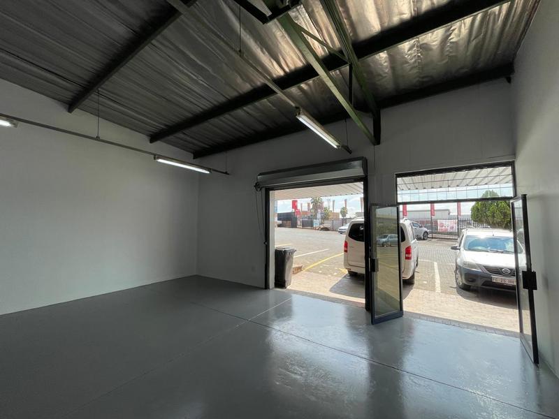 To Let Commercial Property for Rent in Die Hoewes Gauteng