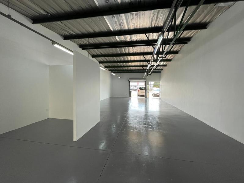 To Let Commercial Property for Rent in Die Hoewes Gauteng