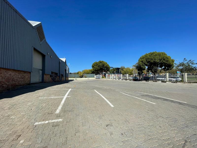 To Let Commercial Property for Rent in Rooihuiskraal Gauteng