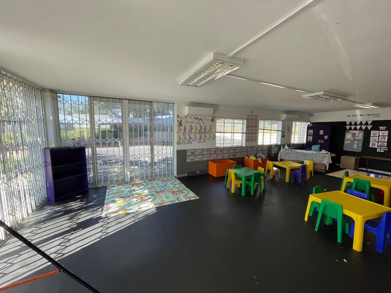 To Let Commercial Property for Rent in Rooihuiskraal Gauteng