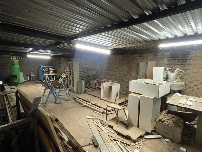 To Let Commercial Property for Rent in Rooihuiskraal Gauteng