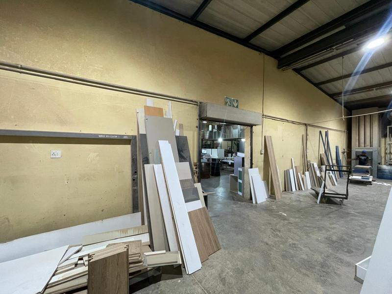 To Let Commercial Property for Rent in Rooihuiskraal Gauteng