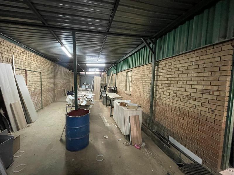 To Let Commercial Property for Rent in Rooihuiskraal Gauteng