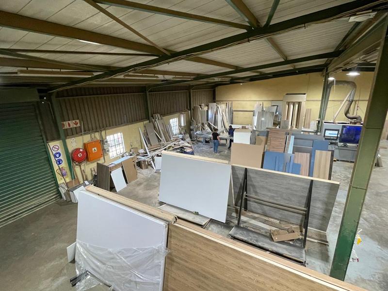 To Let Commercial Property for Rent in Rooihuiskraal Gauteng