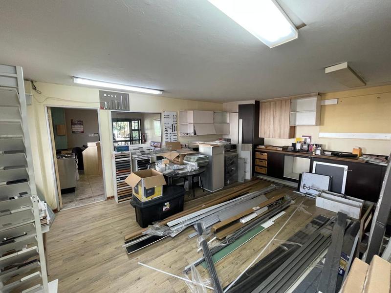 To Let Commercial Property for Rent in Rooihuiskraal Gauteng