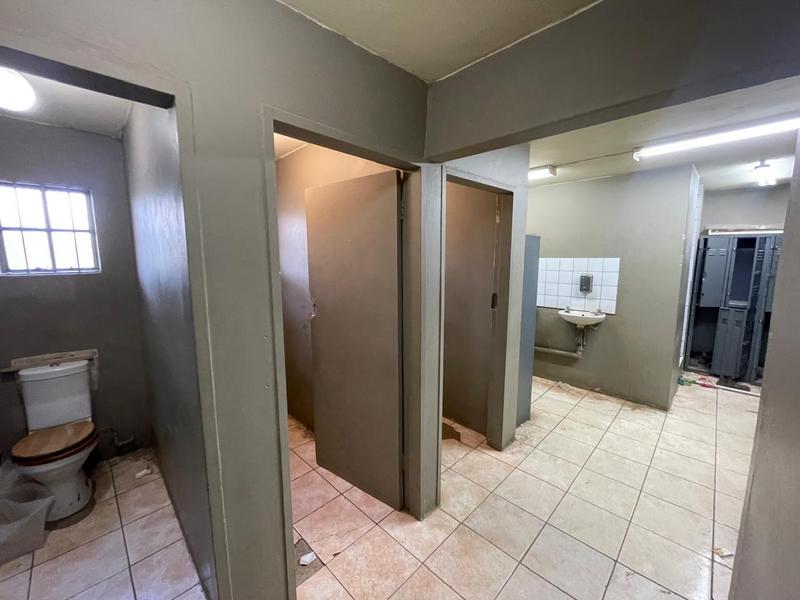 To Let Commercial Property for Rent in Rooihuiskraal Gauteng