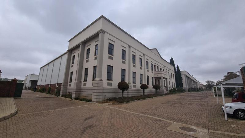 To Let Commercial Property for Rent in Randjespark Gauteng
