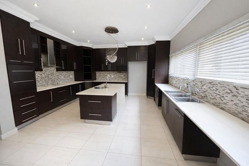 6 Bedroom Property for Sale in Blue Valley Golf Estate Gauteng