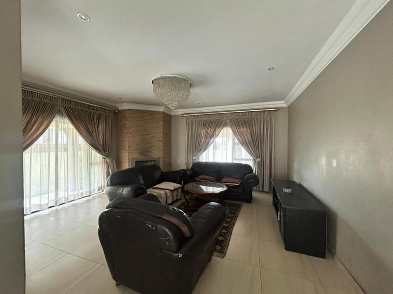 6 Bedroom Property for Sale in Blue Valley Golf Estate Gauteng