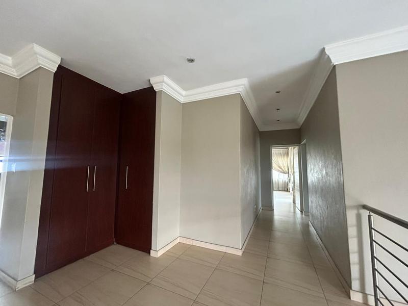 6 Bedroom Property for Sale in Blue Valley Golf Estate Gauteng