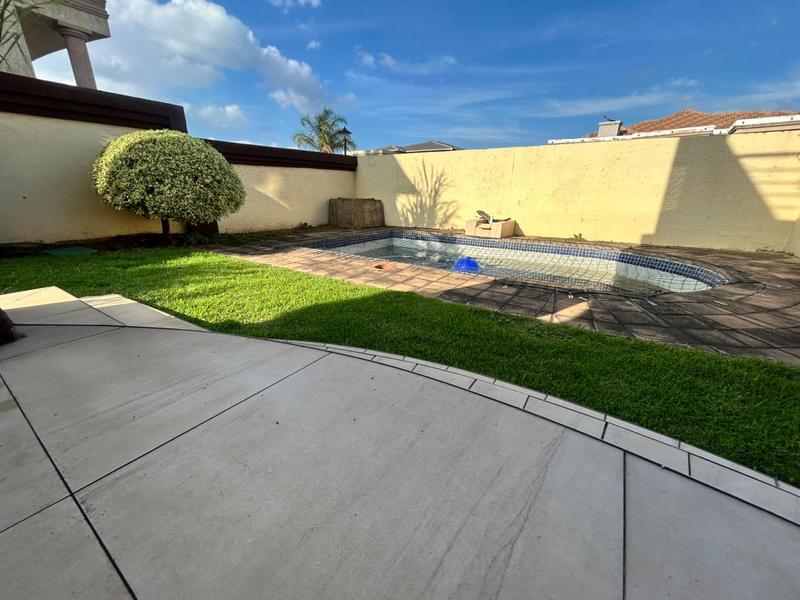 6 Bedroom Property for Sale in Blue Valley Golf Estate Gauteng