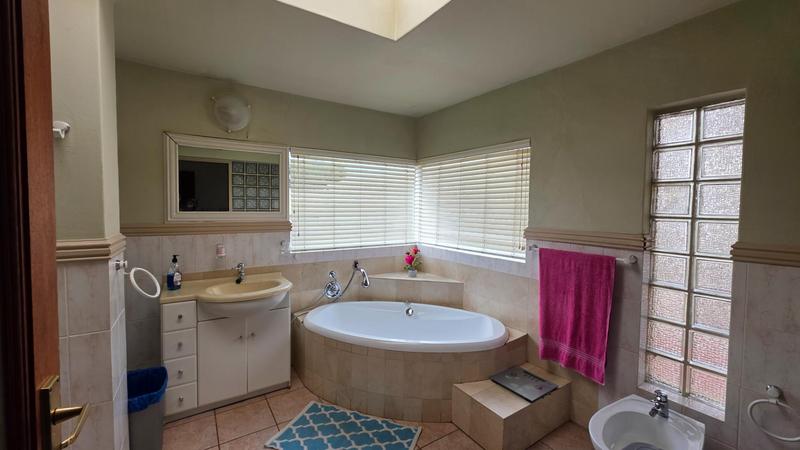 4 Bedroom Property for Sale in Rewlatch Gauteng