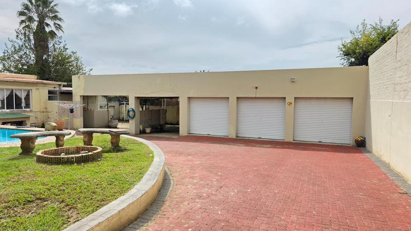 4 Bedroom Property for Sale in Rewlatch Gauteng