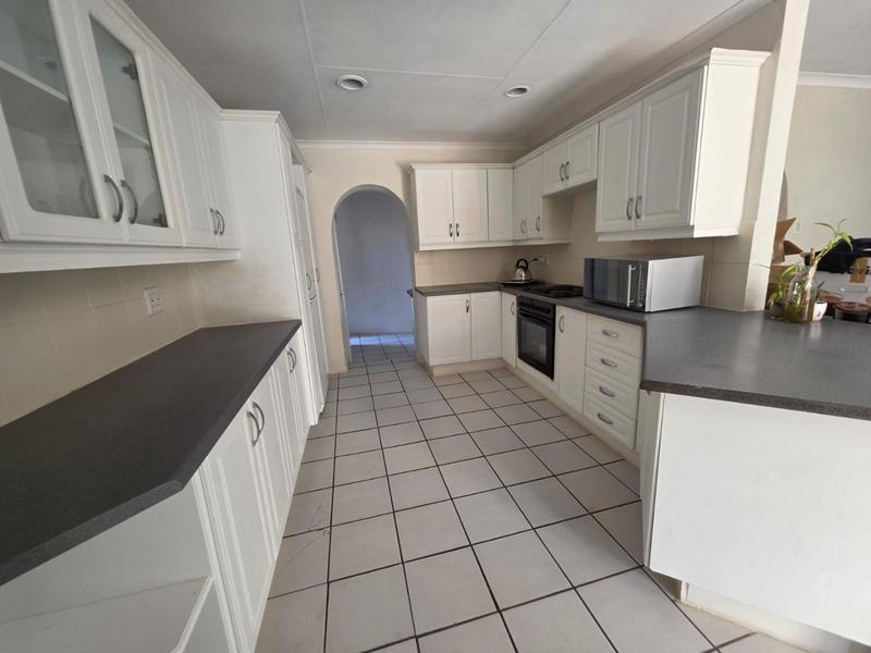 4 Bedroom Property for Sale in Eike Park Gauteng