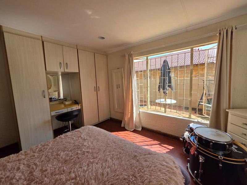 4 Bedroom Property for Sale in Eike Park Gauteng