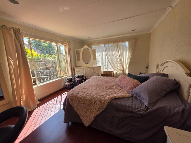 4 Bedroom Property for Sale in Eike Park Gauteng