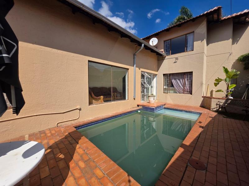 4 Bedroom Property for Sale in Eike Park Gauteng
