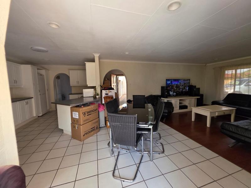 4 Bedroom Property for Sale in Eike Park Gauteng