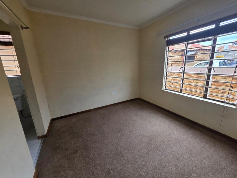 3 Bedroom Property for Sale in Greenhills Gauteng