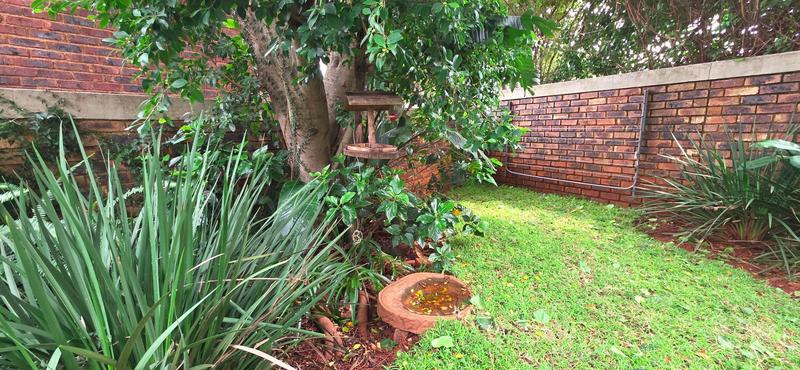 2 Bedroom Property for Sale in Weltevreden Park Gauteng