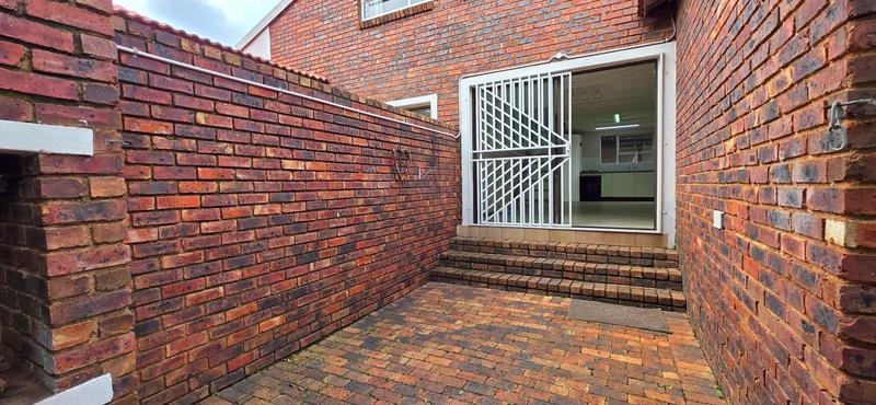 2 Bedroom Property for Sale in Weltevreden Park Gauteng
