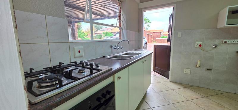 2 Bedroom Property for Sale in Weltevreden Park Gauteng