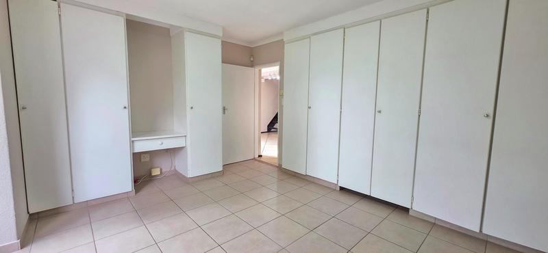 2 Bedroom Property for Sale in Weltevreden Park Gauteng