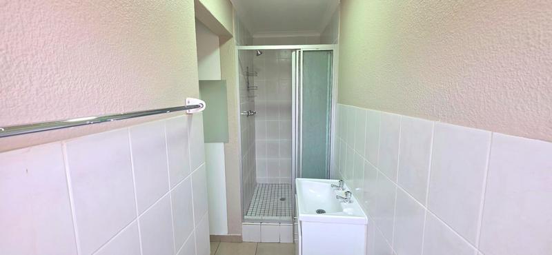 2 Bedroom Property for Sale in Weltevreden Park Gauteng