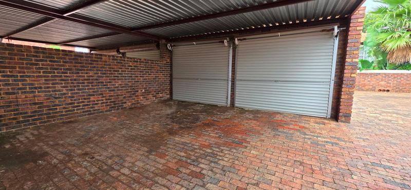 2 Bedroom Property for Sale in Weltevreden Park Gauteng