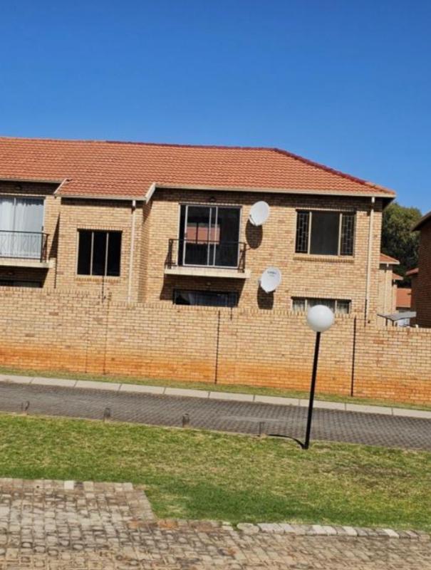 To Let 2 Bedroom Property for Rent in Randfontein Gauteng
