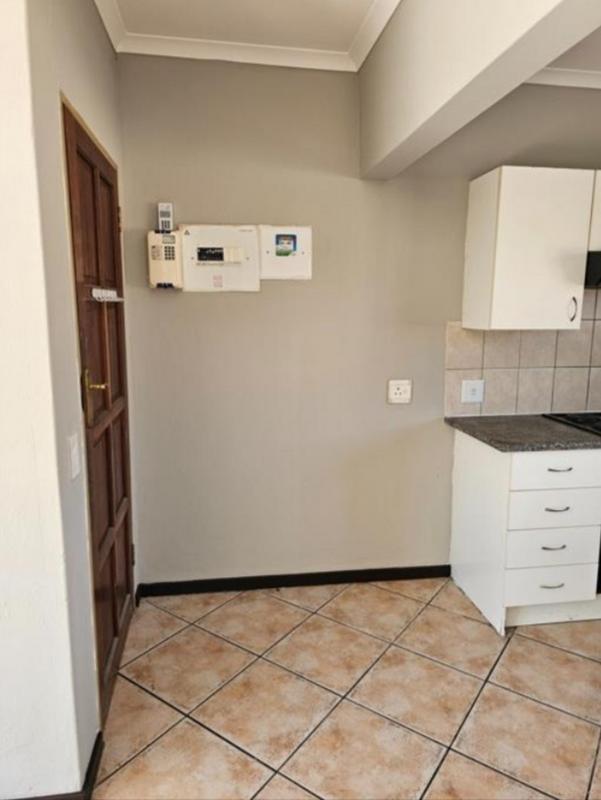 To Let 2 Bedroom Property for Rent in Randfontein Gauteng