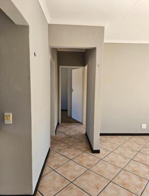 To Let 2 Bedroom Property for Rent in Randfontein Gauteng