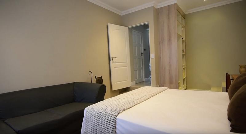 5 Bedroom Property for Sale in Rangeview Gauteng
