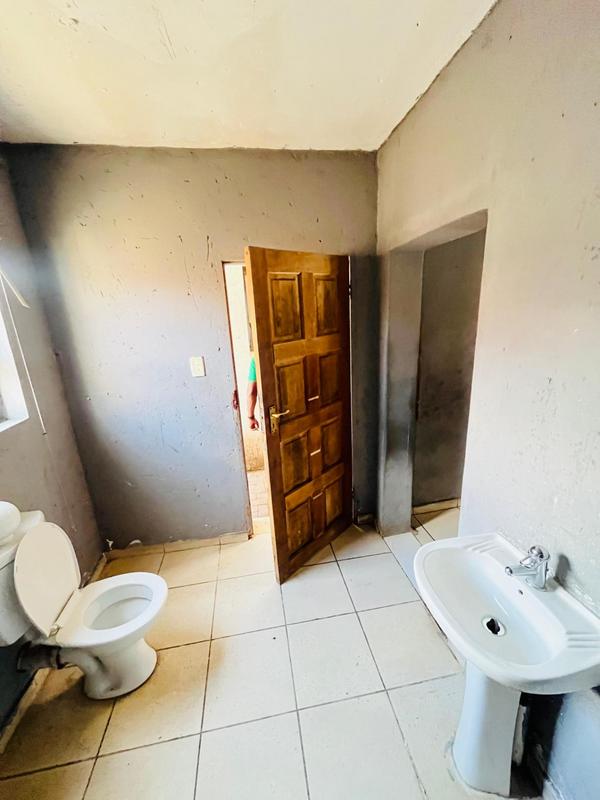 To Let 1 Bedroom Property for Rent in Protea Glen Gauteng