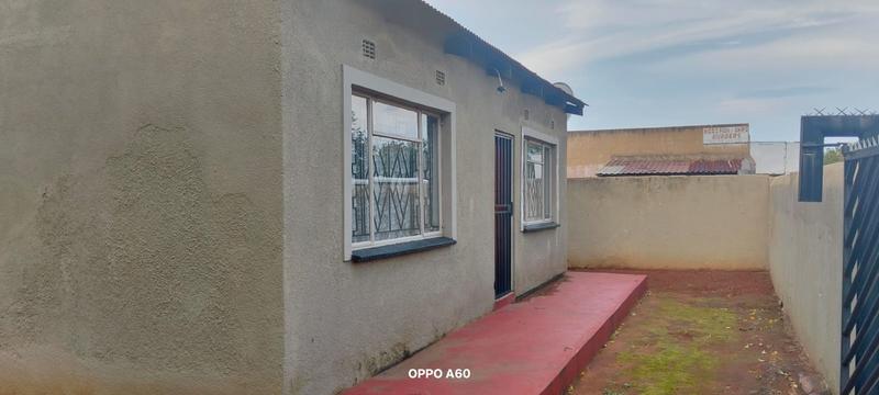 2 Bedroom Property for Sale in Siluma View Gauteng